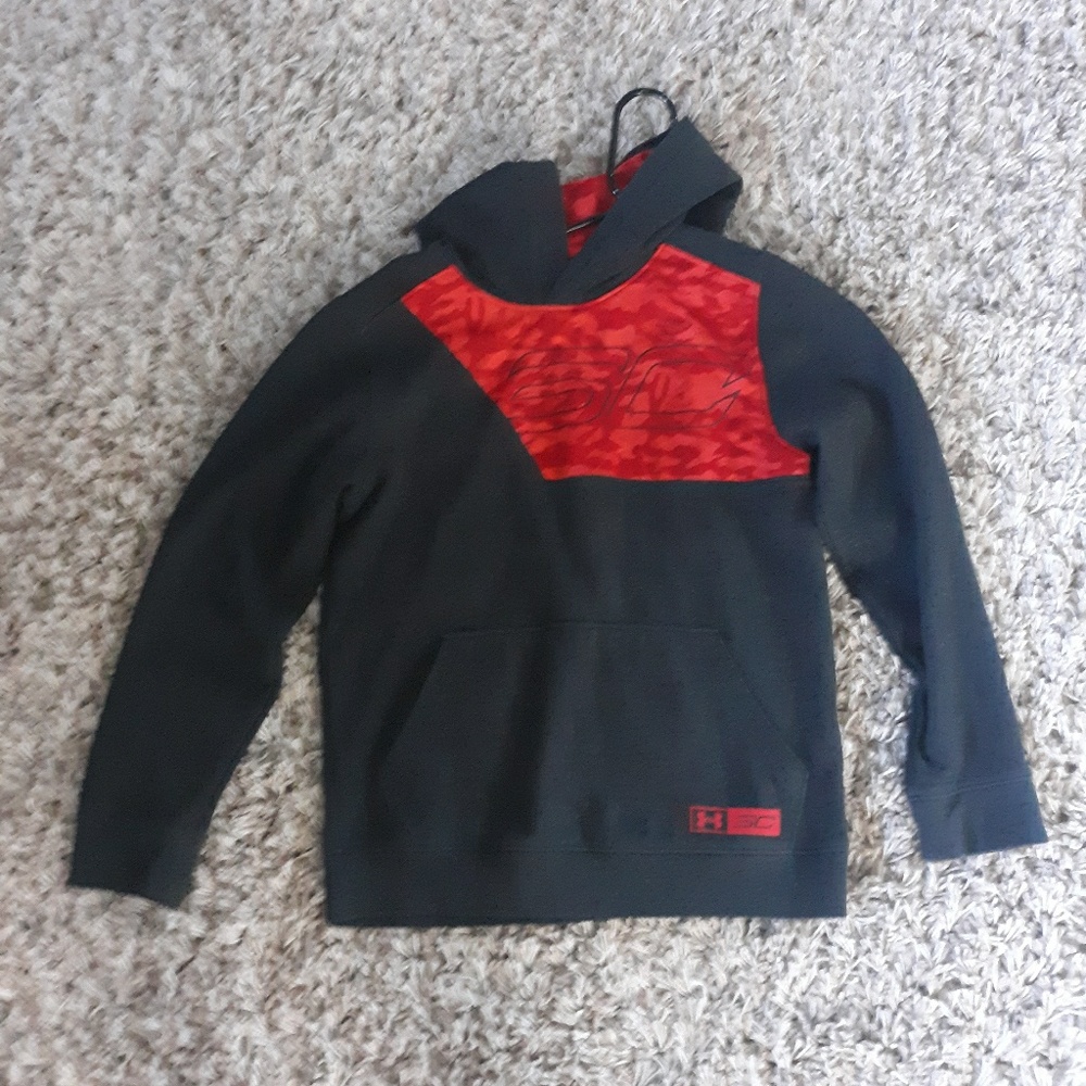 Boy's Under Armour Sweatshirt